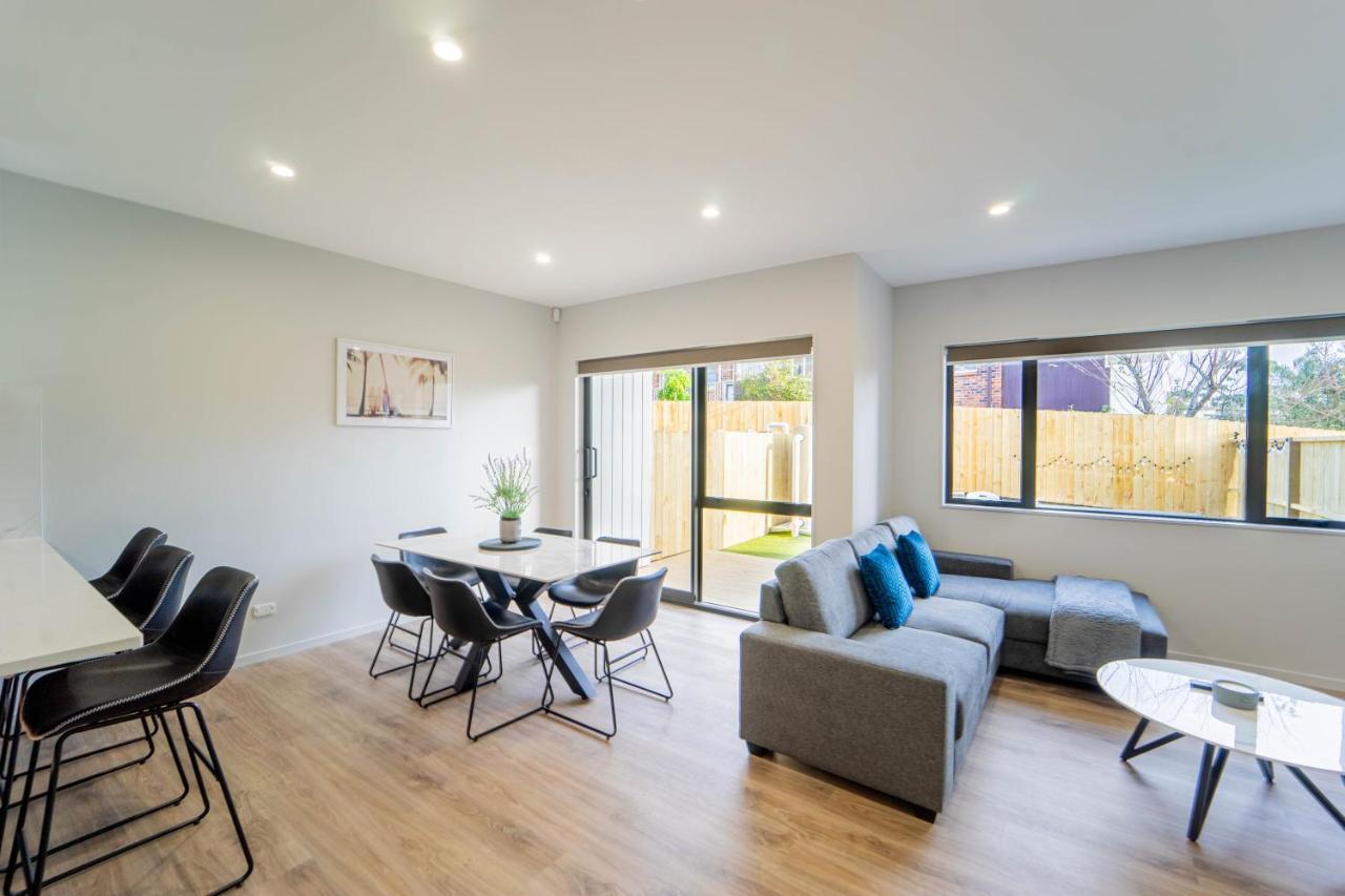 オークランド Modern Sunnyhills Town Houseヴィラ エクステリア 写真