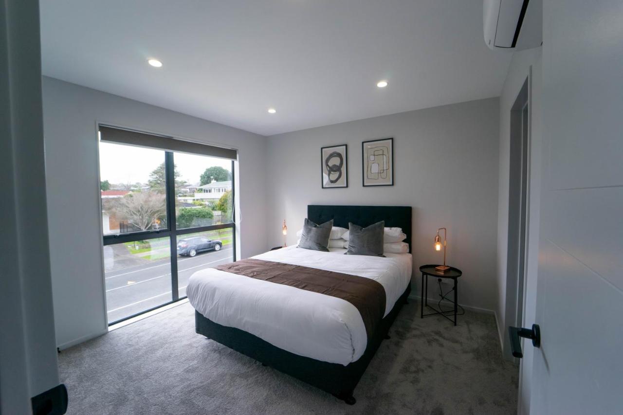 オークランド Modern Sunnyhills Town Houseヴィラ エクステリア 写真