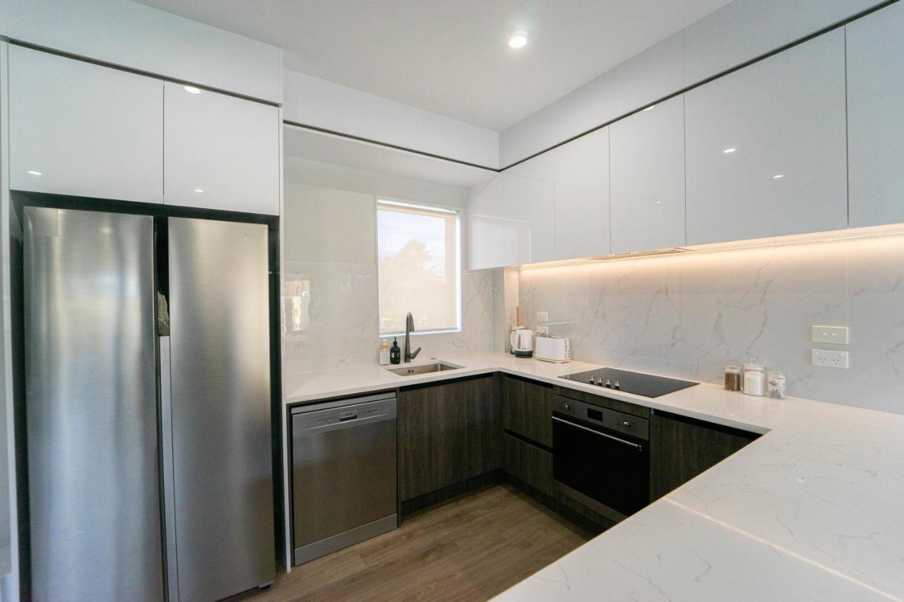 オークランド Modern Sunnyhills Town Houseヴィラ エクステリア 写真