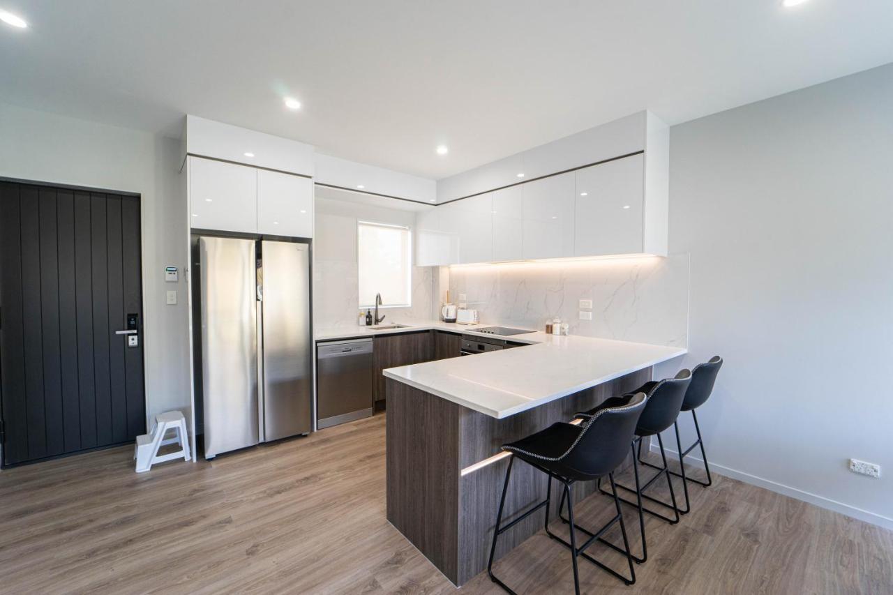 オークランド Modern Sunnyhills Town Houseヴィラ エクステリア 写真