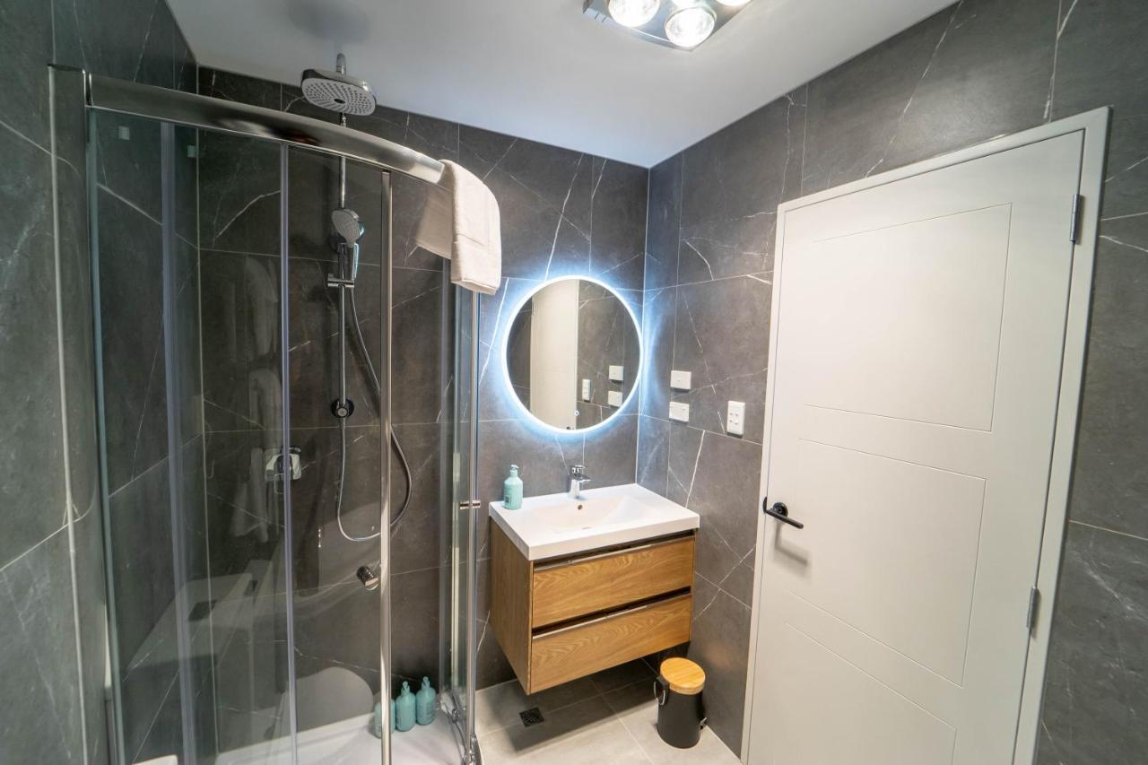 オークランド Modern Sunnyhills Town Houseヴィラ エクステリア 写真