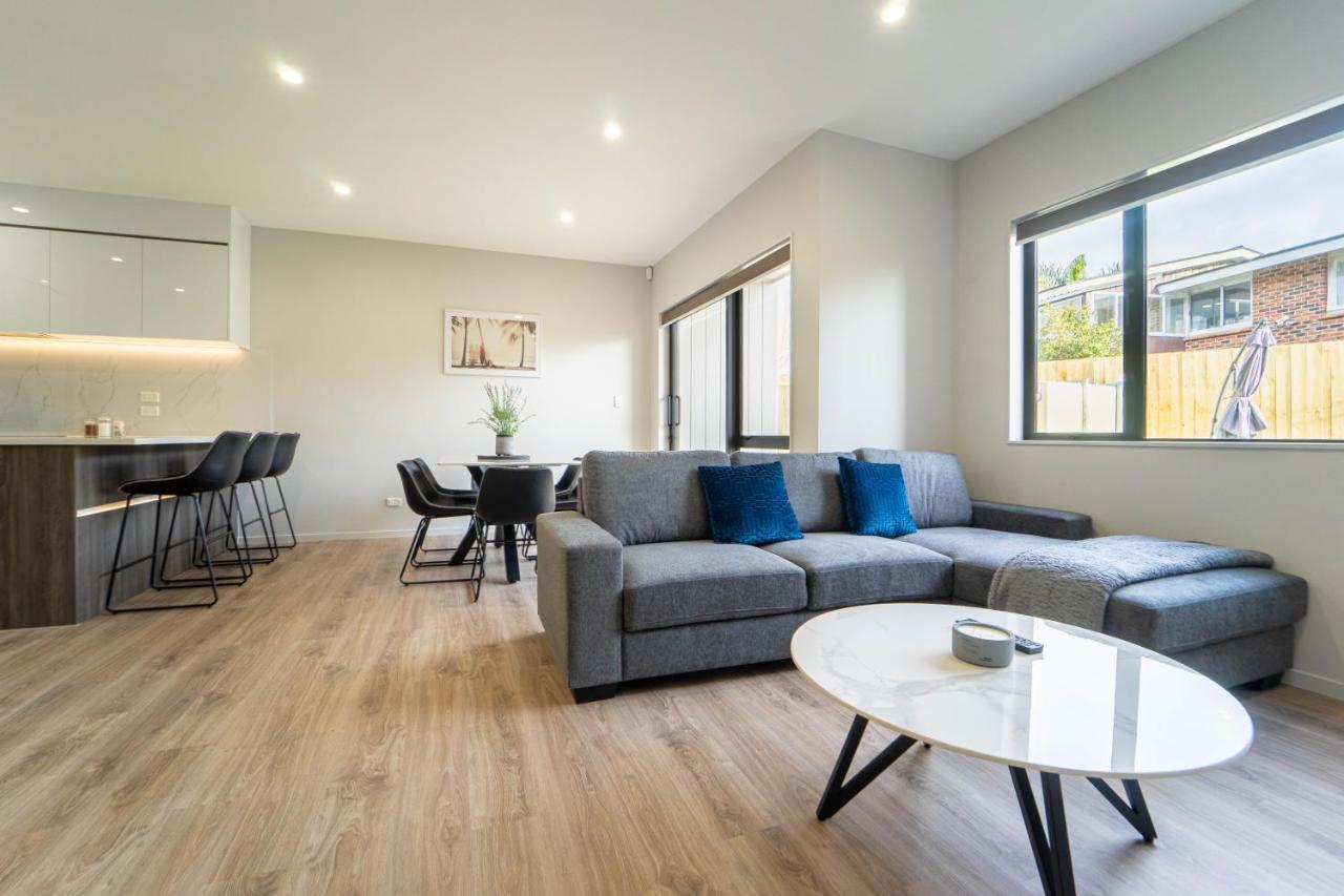 オークランド Modern Sunnyhills Town Houseヴィラ エクステリア 写真